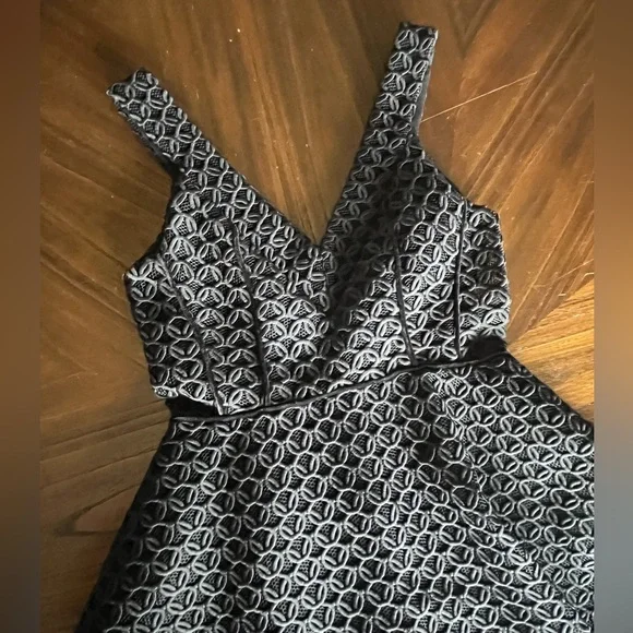 Maje Ringo Black Basket Weave Mini Dress V-Neck Lace Overlay Size Small - Picture 8 of 15